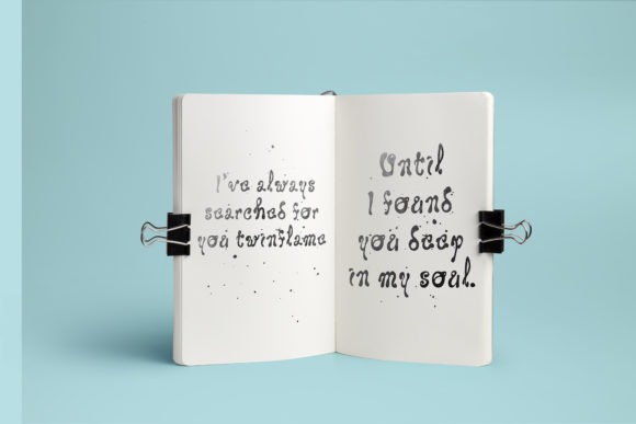 It's Christmas: A Festive Display Font for Digital Projects